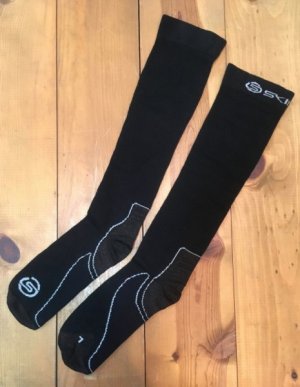 画像3: SKINS Essentials Compression Socks 『 Recovery 』 Black 【静止時向け】