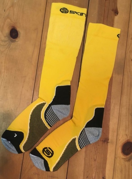 画像2: SKINS Essentials Compression Socks 『Active』 Yellow 【運動時向け】